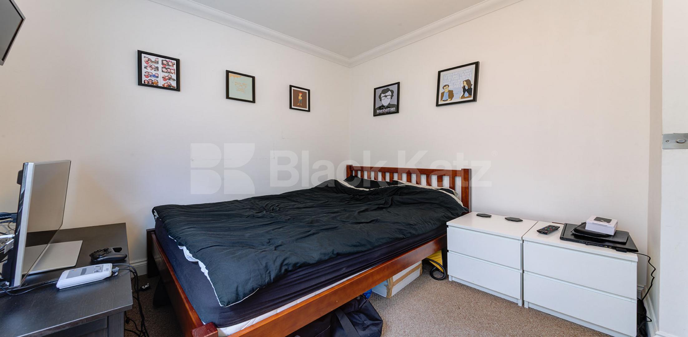 			2 Bedroom, 1 bath, 1 reception Flat			 Hillmarton Road, HILLMARTON CONSERVATION